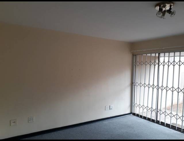 3 BEDROOM TOWNHOUSE FOR SALE IN SASOLBURG CENTRAL